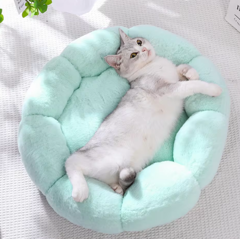 Luxury Pet Bed – Soft Flower-Shaped Sofa for Cats & Small Dogs, Winter Warm and Breathable Design